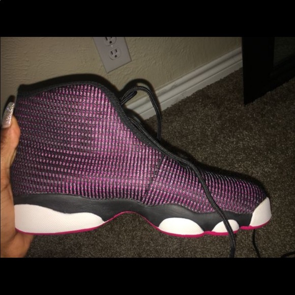 woman’s jordan’s - Picture 3 of 4